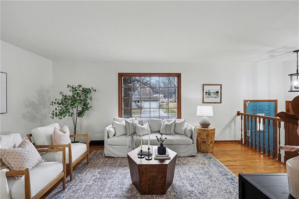 7516 W 96th Terrace — photo 4