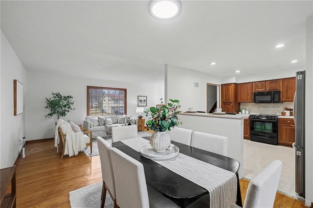 7516 W 96th Terrace — photo 9