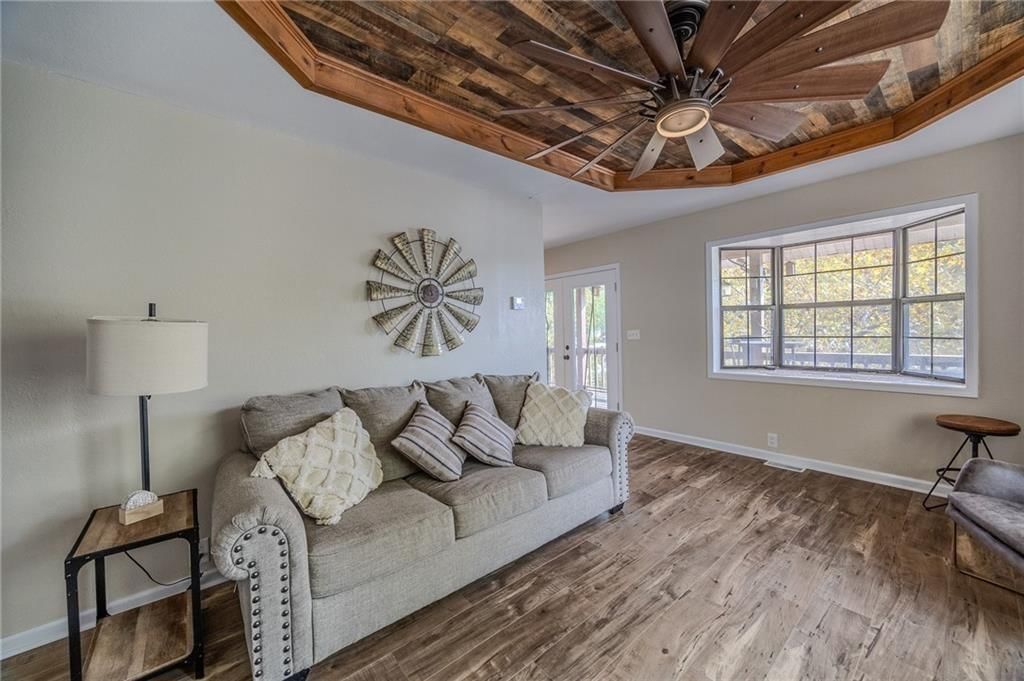 28247 W Cove Drive — photo 4