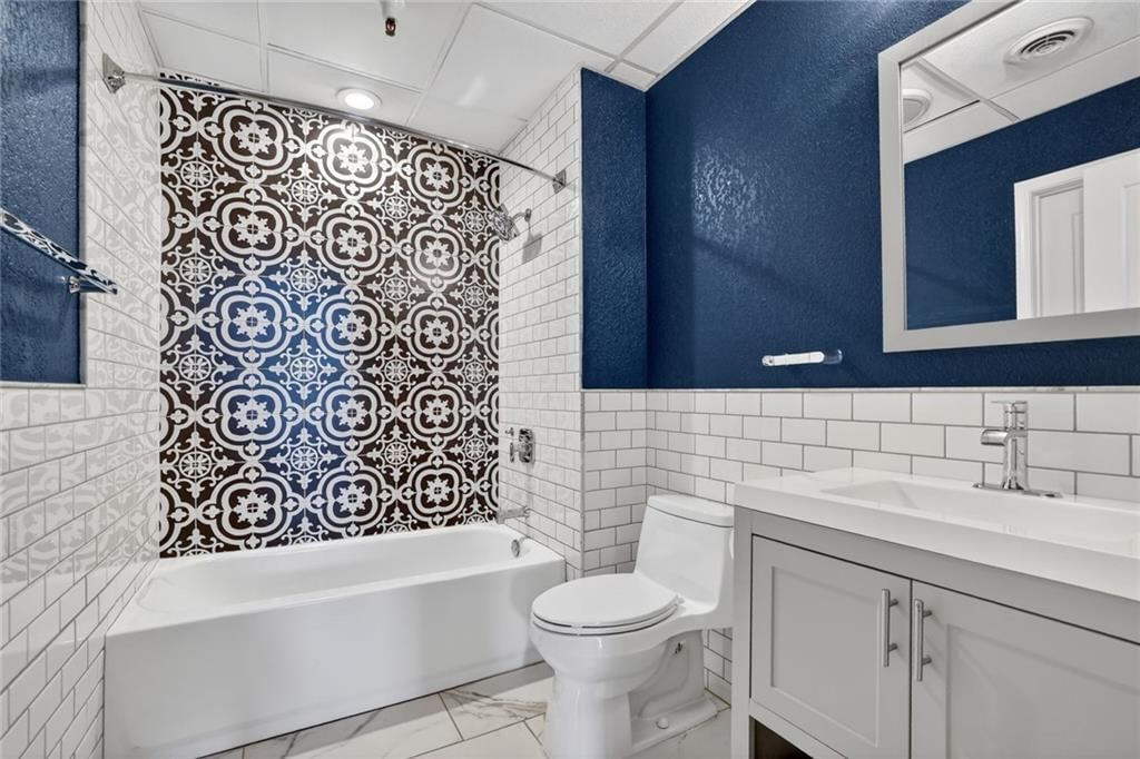 609 CENTRAL Street — photo 9