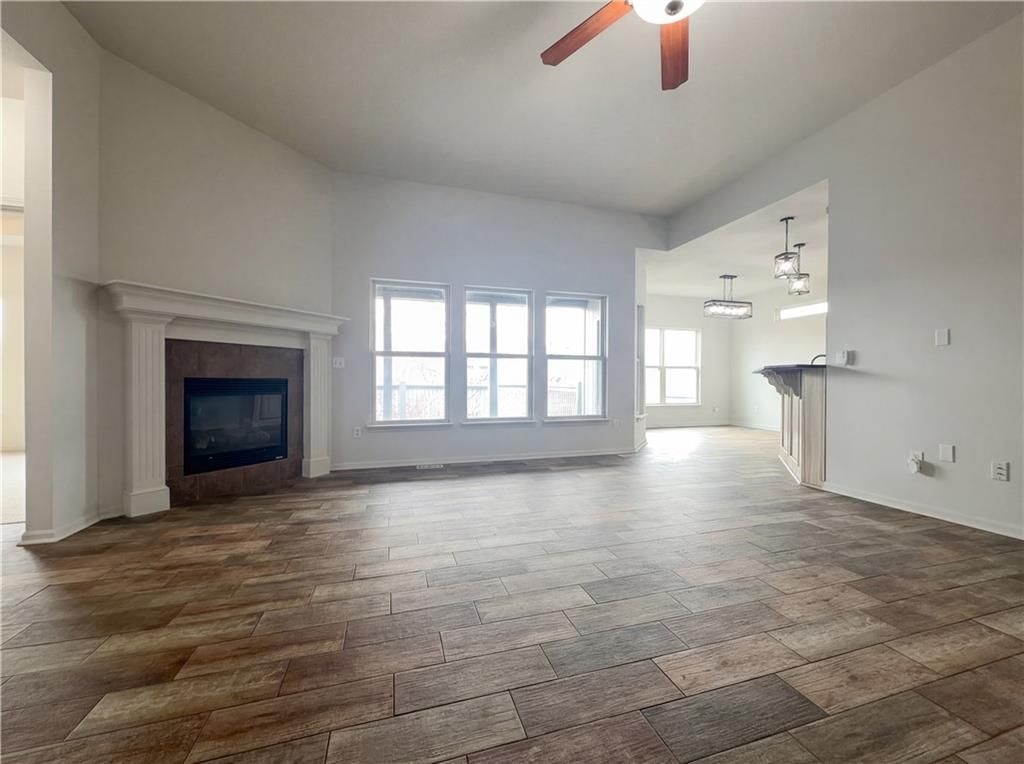 560 E Mockingbird Street — photo 3