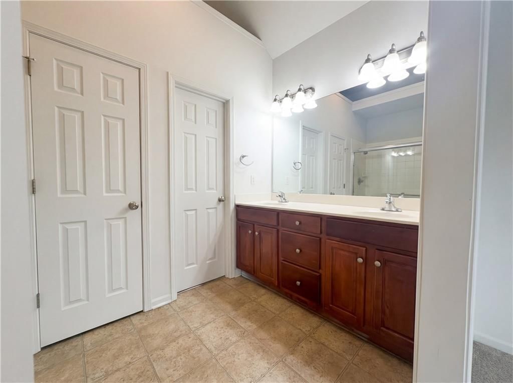 560 E Mockingbird Street — photo 14