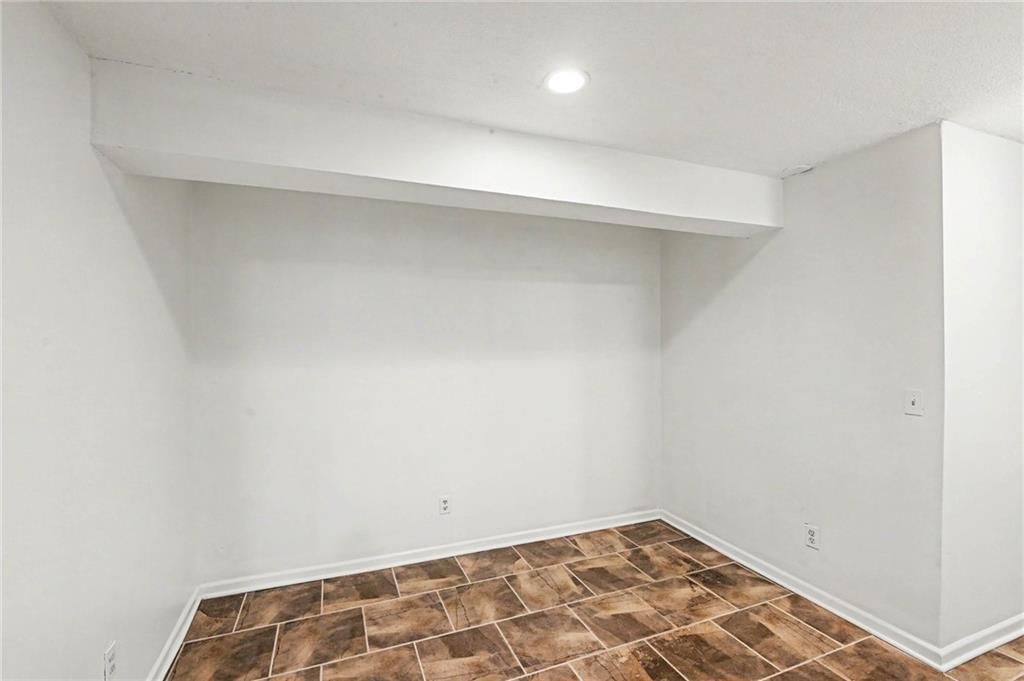 18527 W 153 Place — photo 15