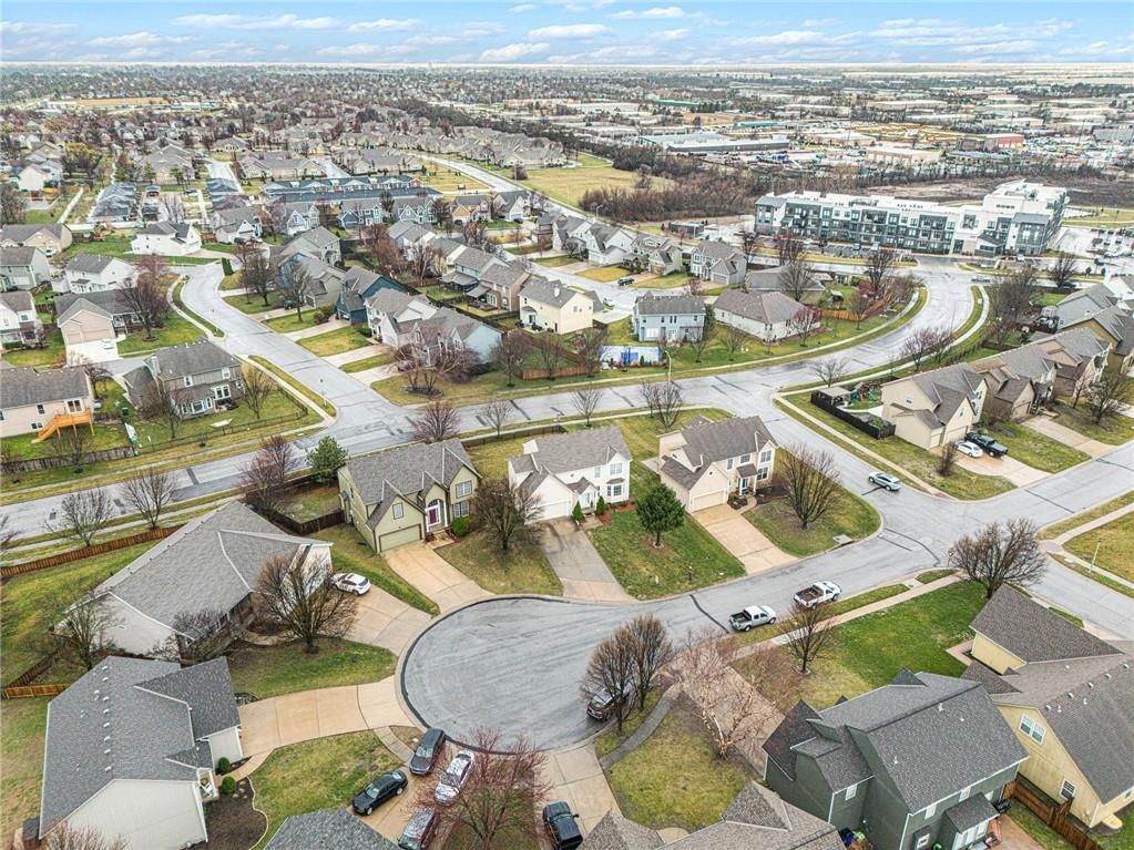 18527 W 153 Place — photo 32