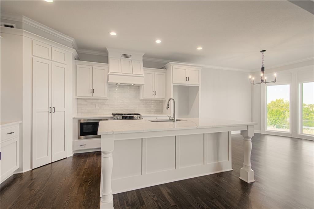 9808 N Laurel Avenue — photo 15