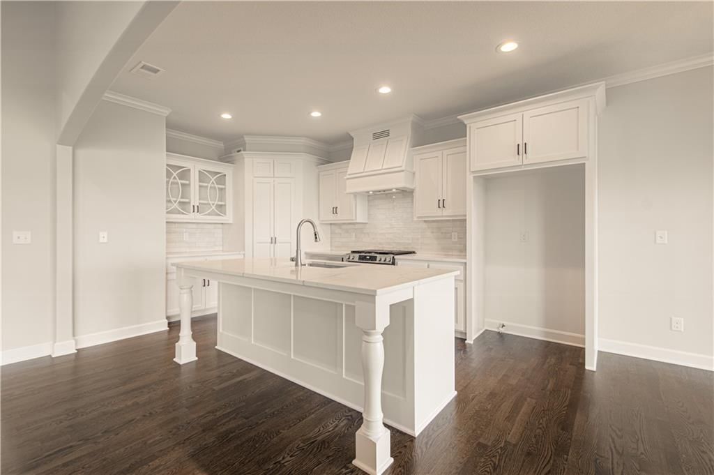 9808 N Laurel Avenue — photo 17