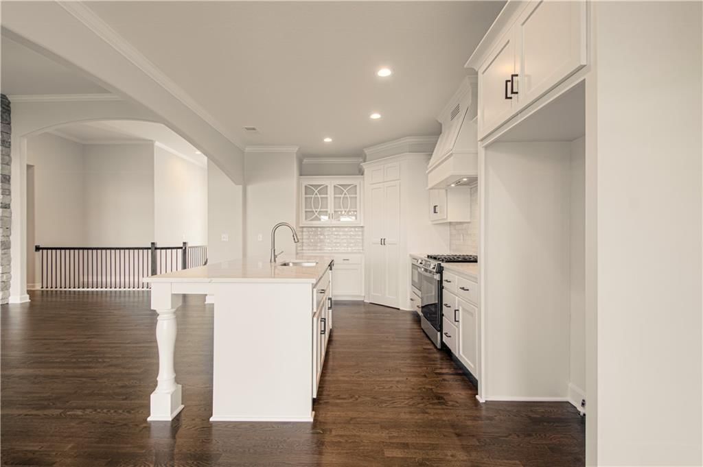 9808 N Laurel Avenue — photo 18