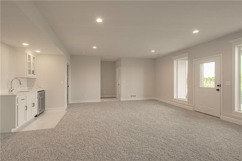 9808 N Laurel Avenue — photo 33
