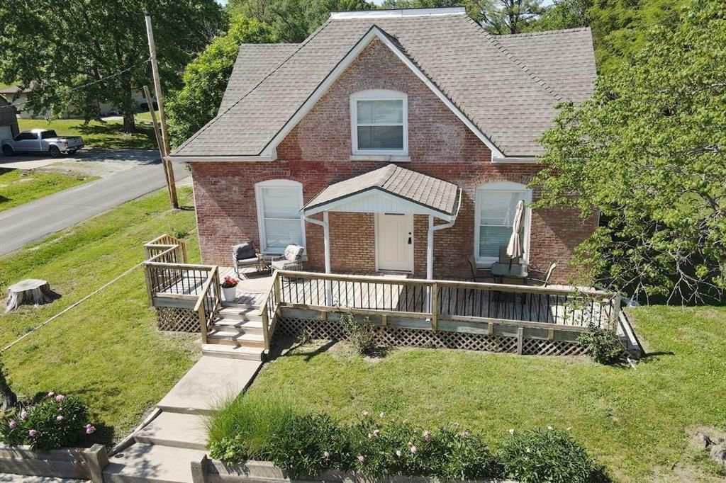 306 Lewis Street — photo 3