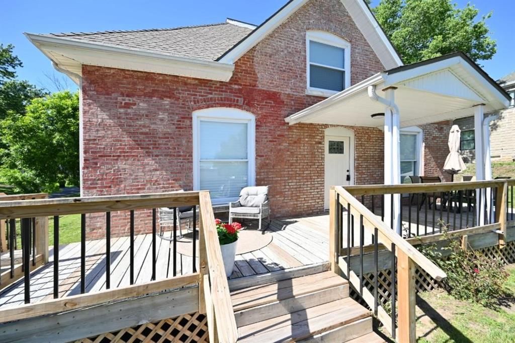 306 Lewis Street — photo 8
