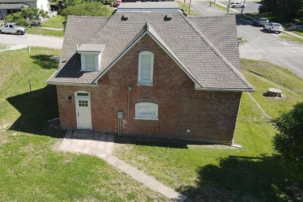 306 Lewis Street — photo 10