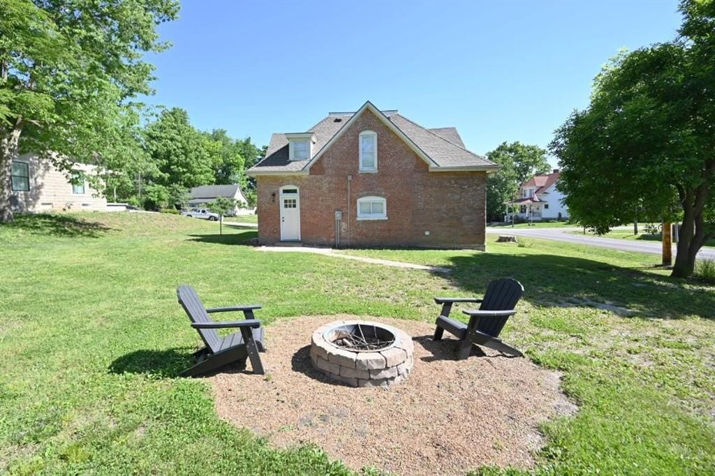 306 Lewis Street — photo 12