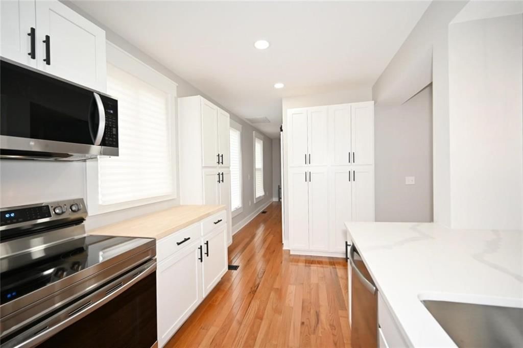 306 Lewis Street — photo 25