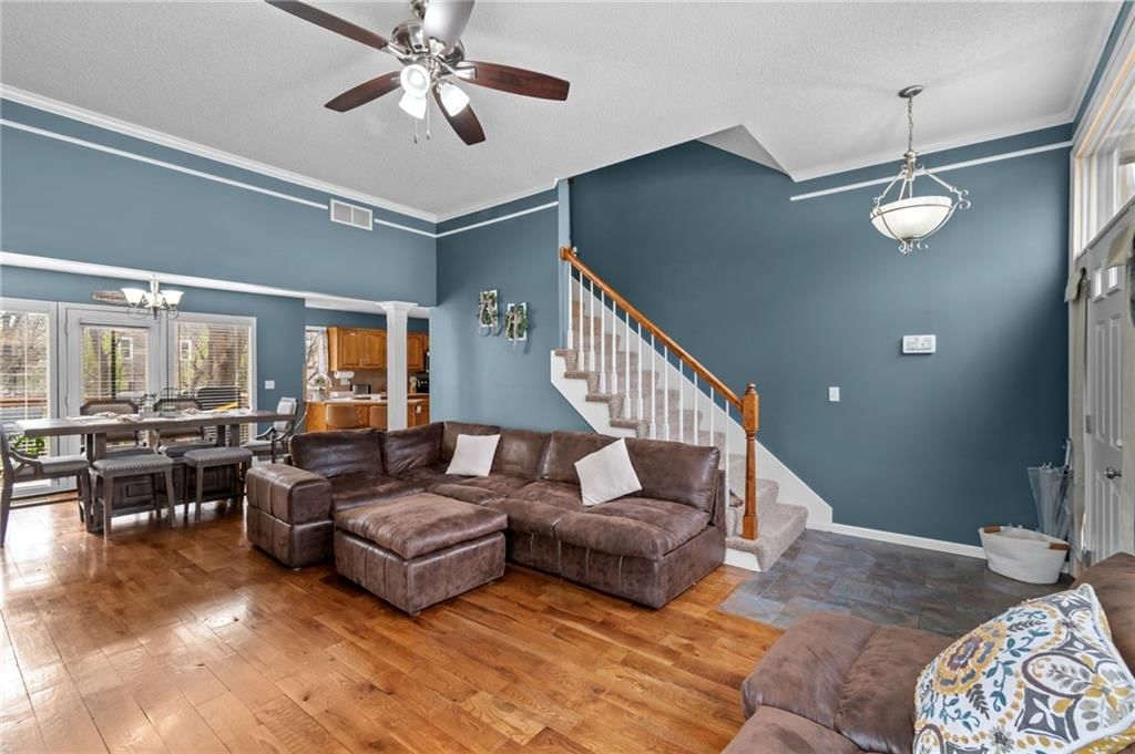 7833 N Strathbury Avenue — photo 5
