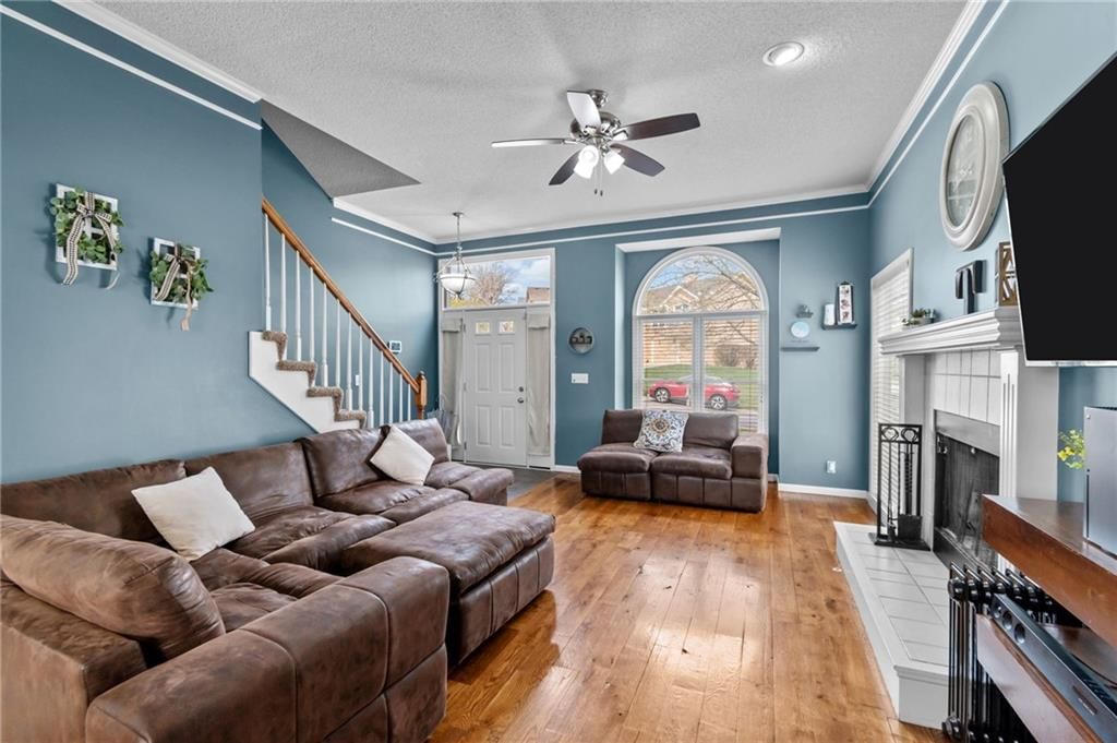 7833 N Strathbury Avenue — photo 6