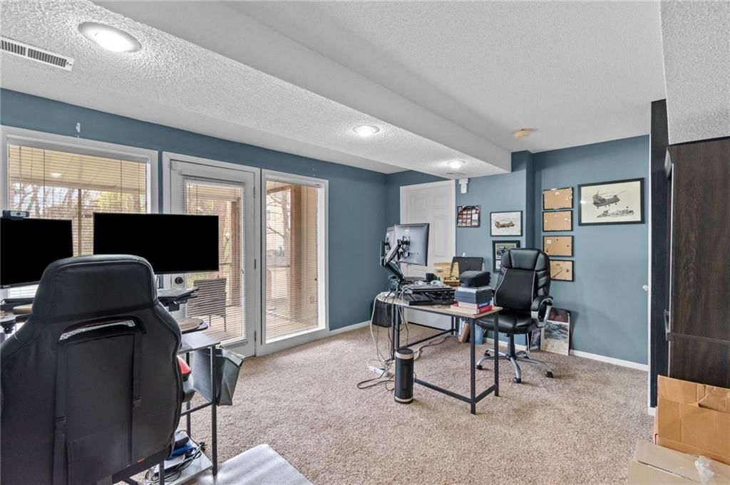 7833 N Strathbury Avenue — photo 25