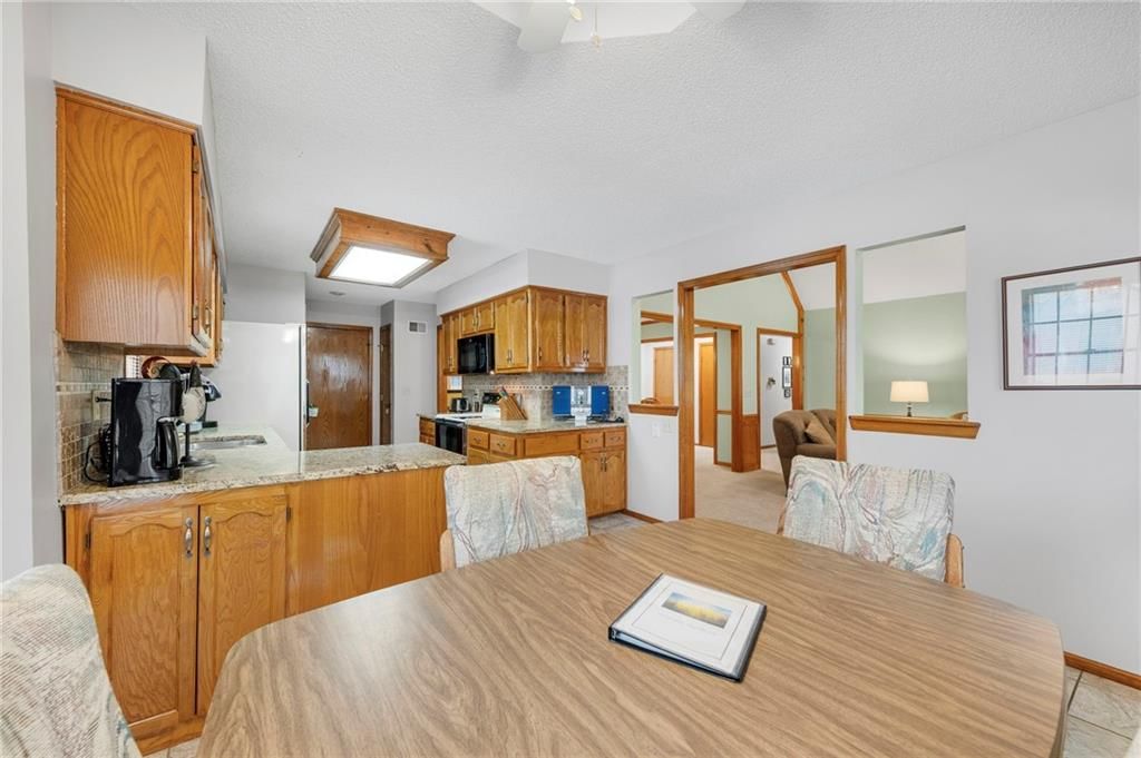 11800 England Street — photo 12