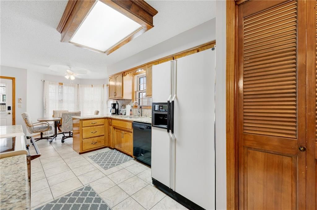 11800 England Street — photo 13