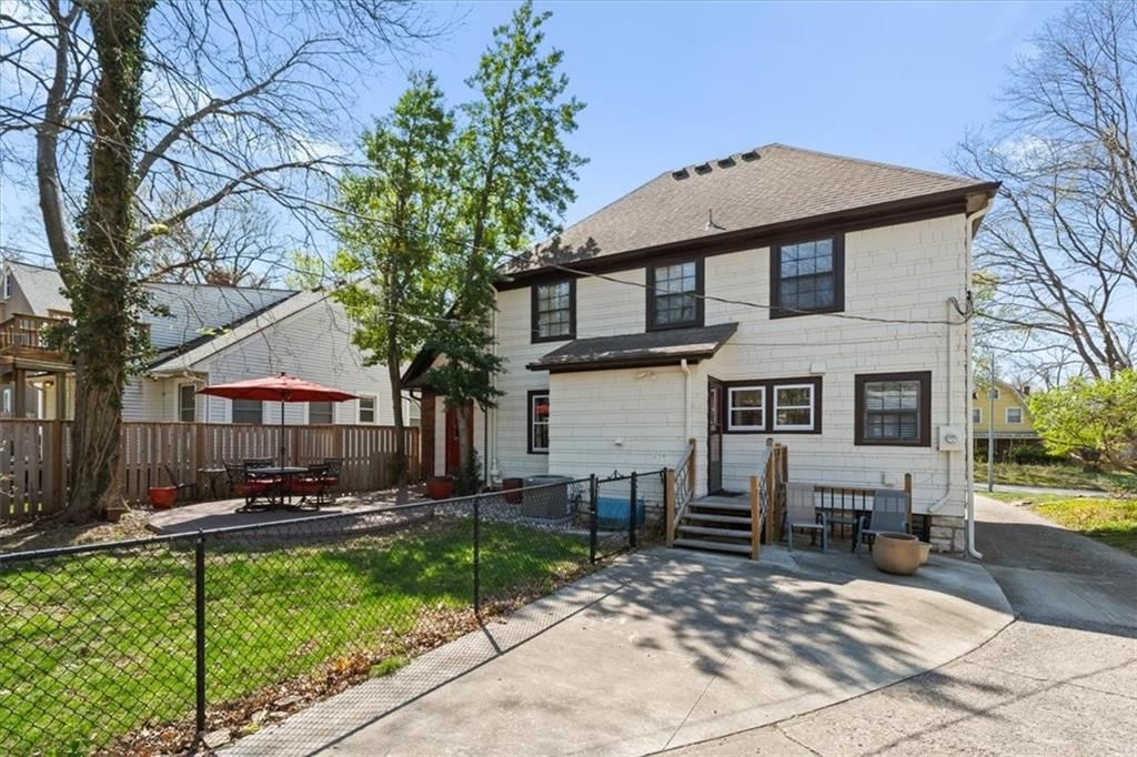 5711 Cherry Street — photo 26