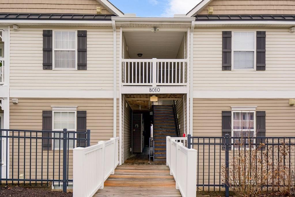 8010 N Drury Avenue — photo 2