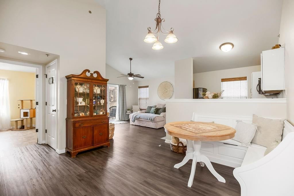 8010 N Drury Avenue — photo 4