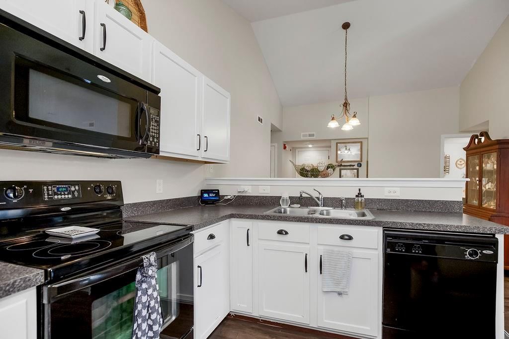 8010 N Drury Avenue — photo 9