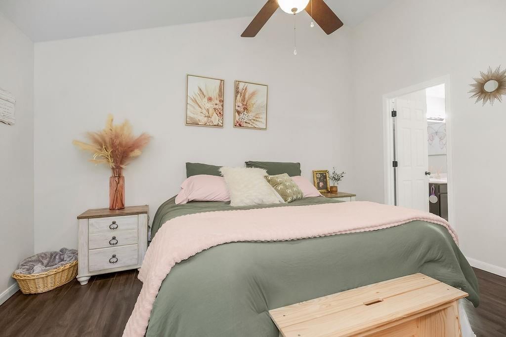 8010 N Drury Avenue — photo 12