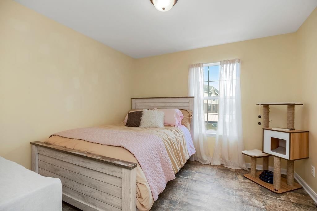 8010 N Drury Avenue — photo 16