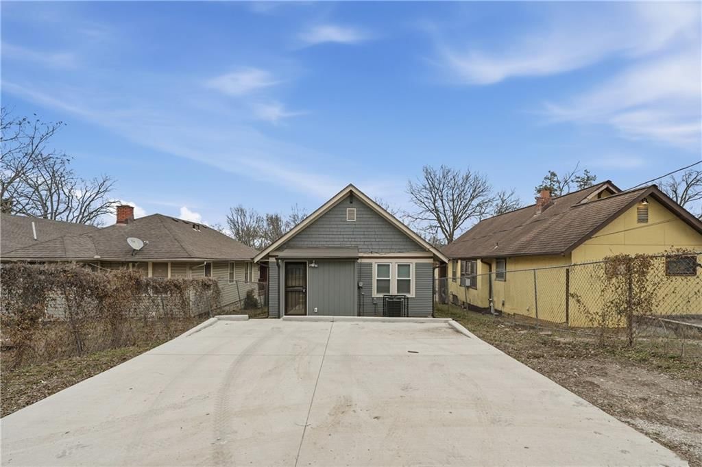 5132 Wabash Avenue — photo 31