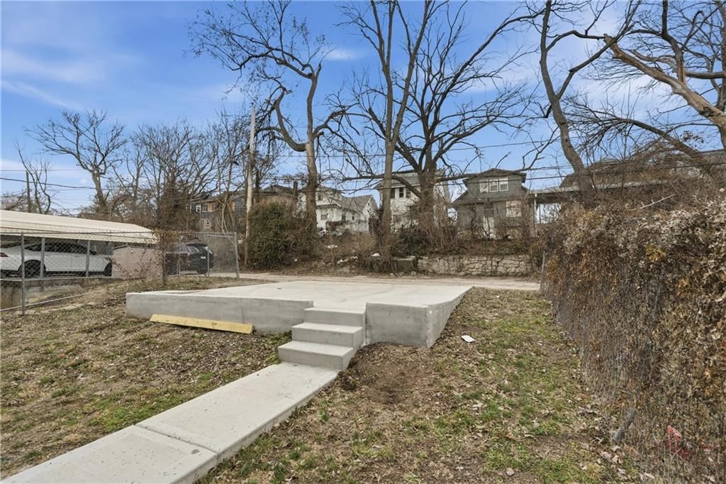 5132 Wabash Avenue — photo 32