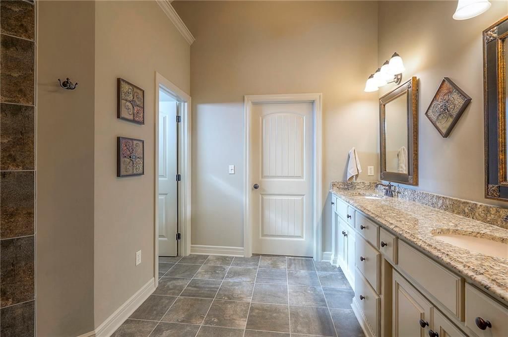 7803 N Hull Avenue — photo 35