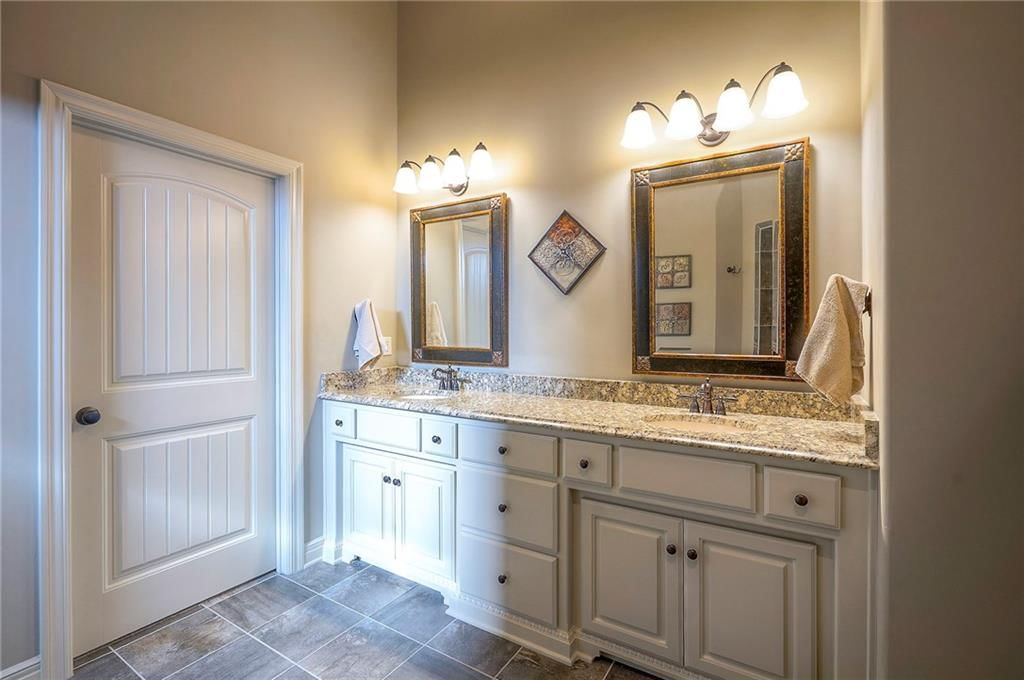 7803 N Hull Avenue — photo 36