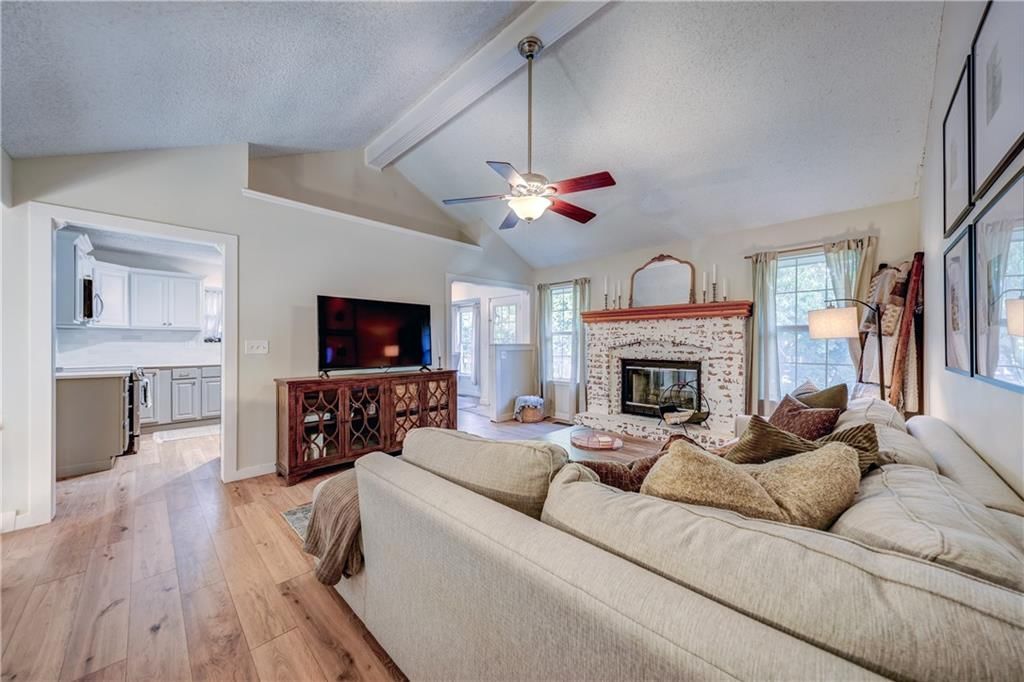 1305 NE Quail Walk Drive — photo 6