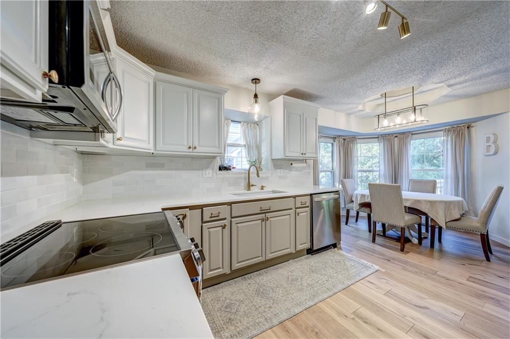 1305 NE Quail Walk Drive — photo 9