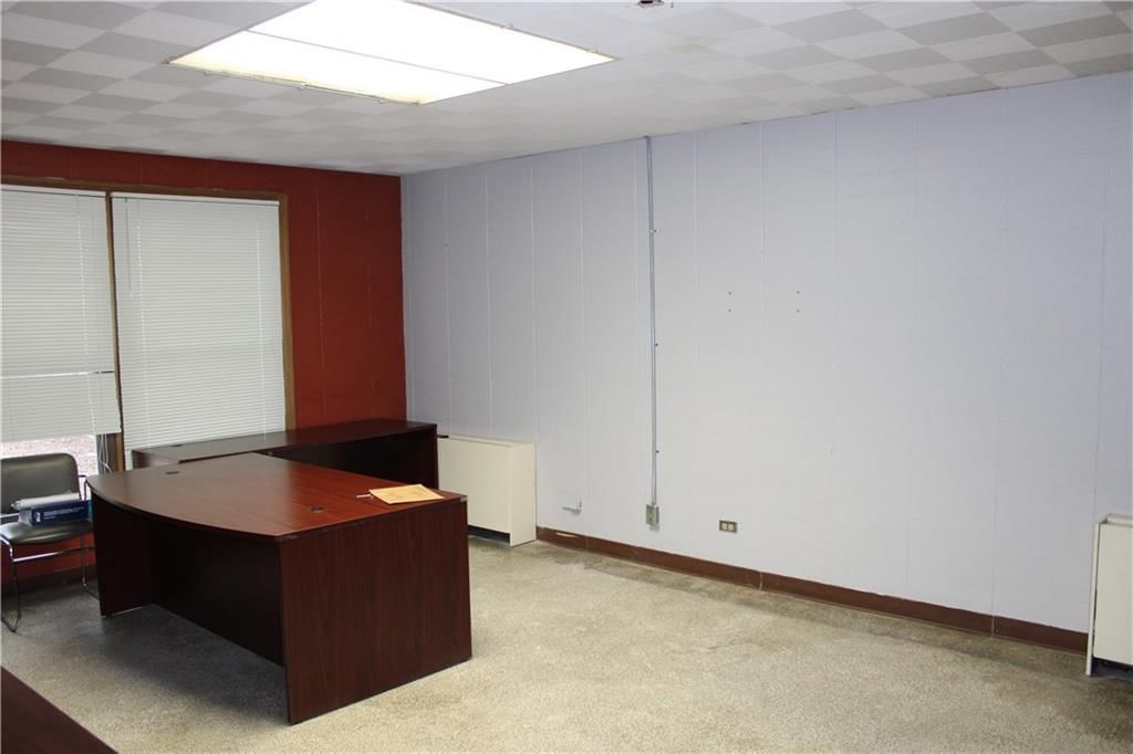 320 N Locust Street — photo 22