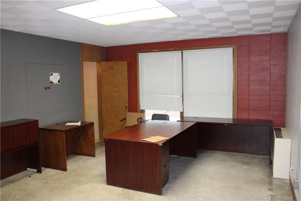 320 N Locust Street — photo 23