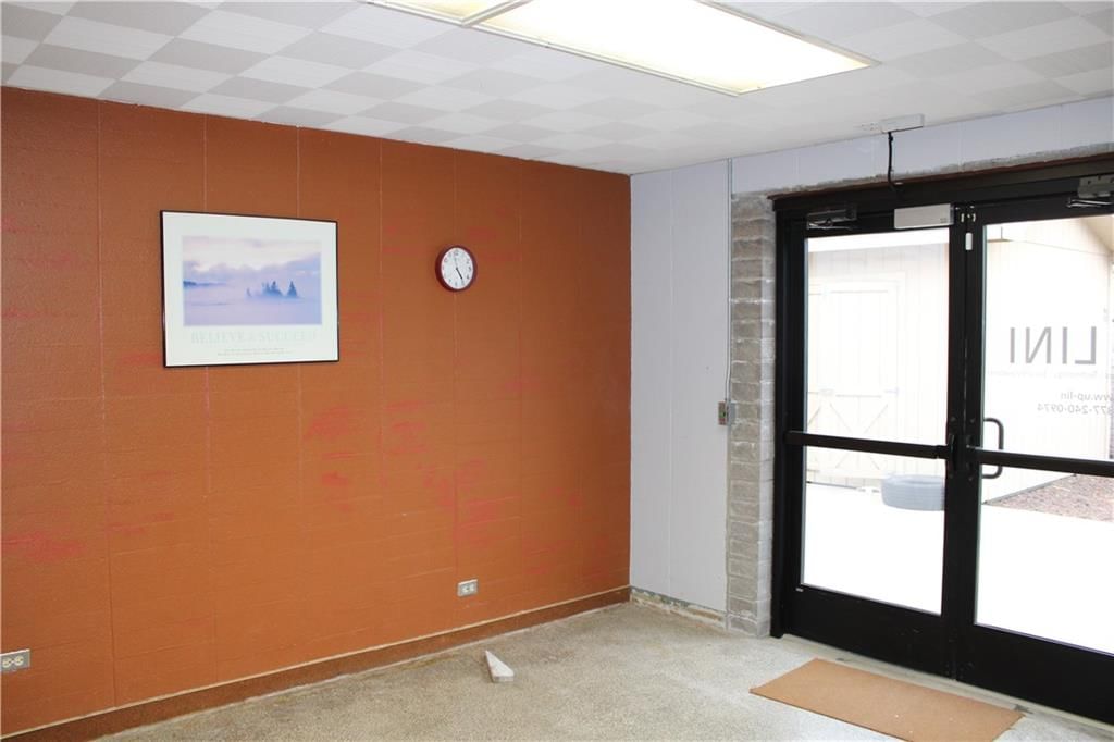 320 N Locust Street — photo 27