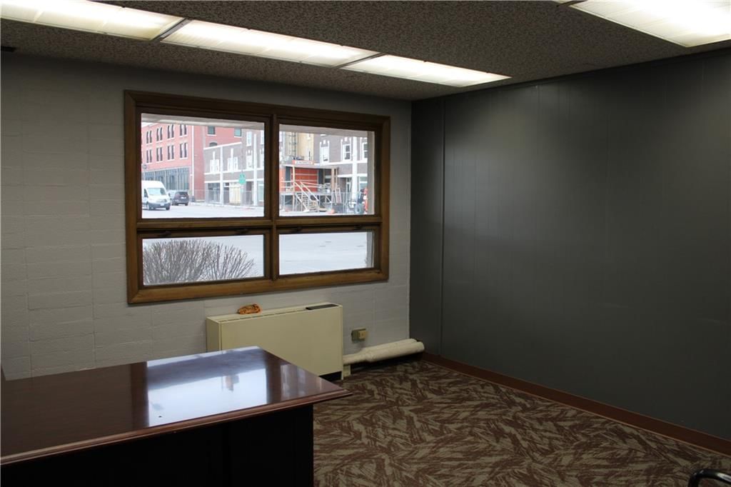 320 N Locust Street — photo 33