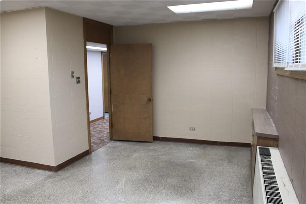 320 N Locust Street — photo 43