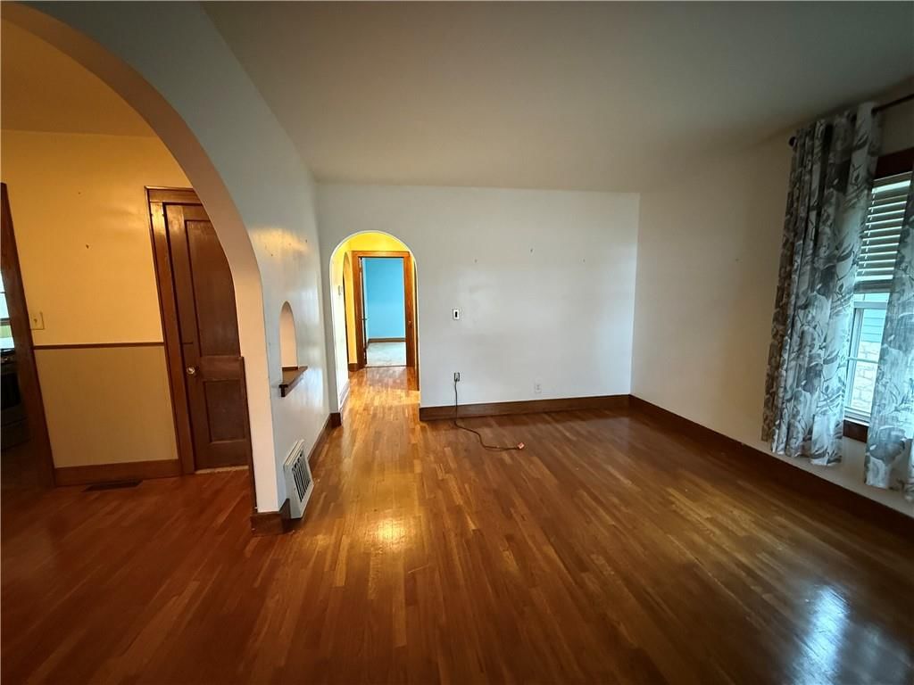 1428 Central Avenue — photo 2