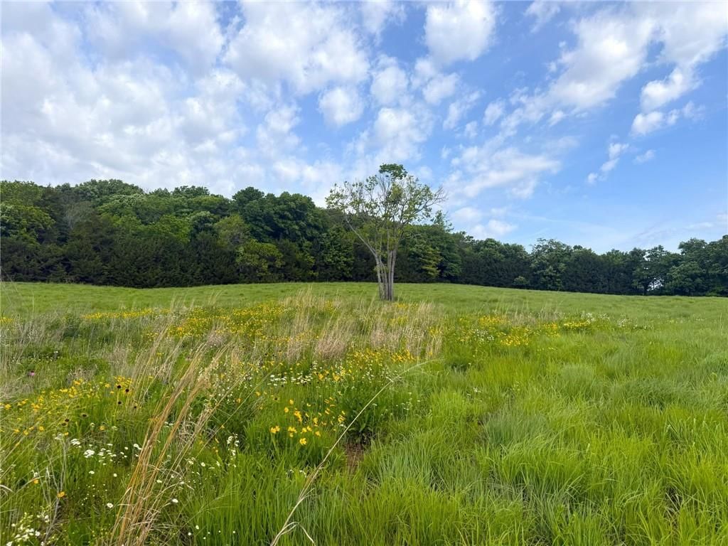 1937 E 850 Road, Lecompton, KS