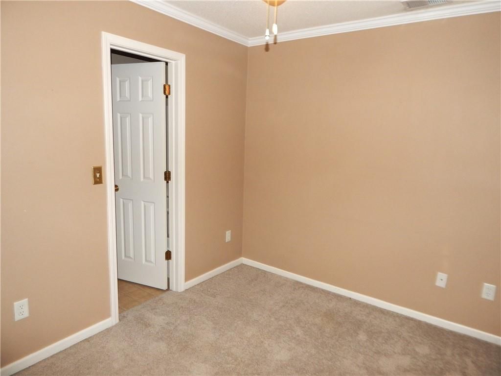 2385 NE 68th Street — photo 17