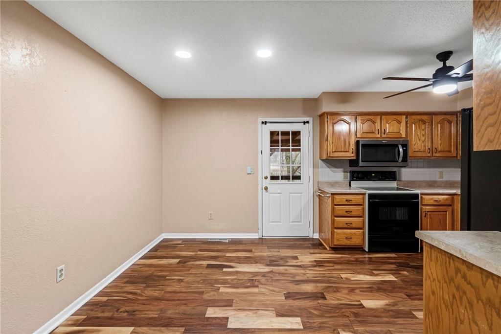 409 Creach Drive — photo 9