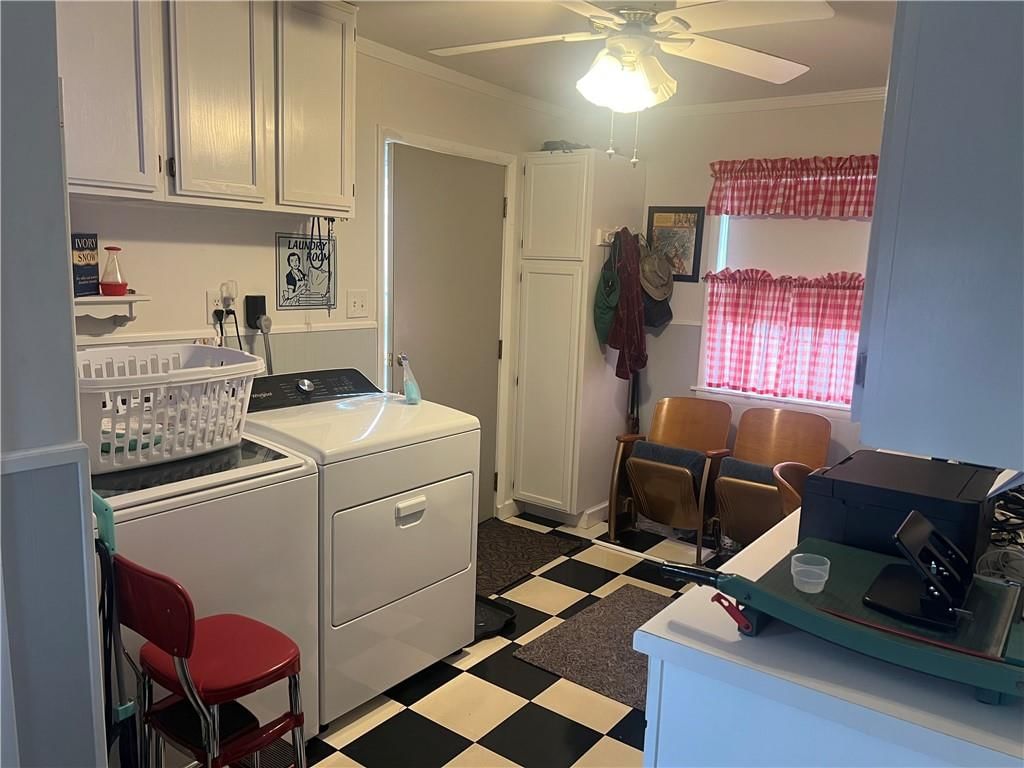709 N Montgomery Street — photo 18