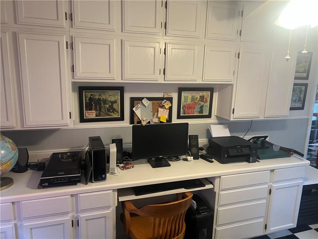 709 N Montgomery Street — photo 19