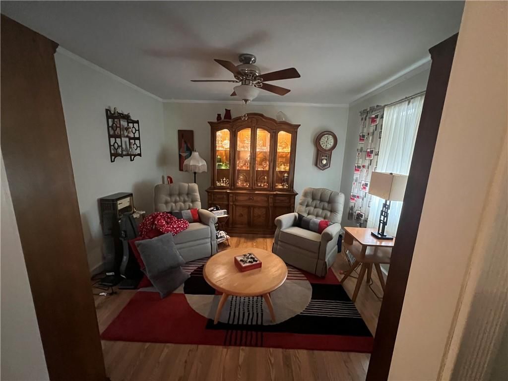 709 N Montgomery Street — photo 24