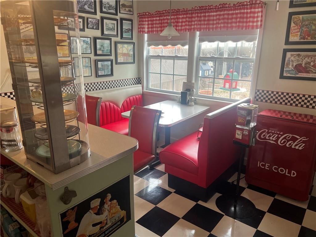 709 N Montgomery Street — photo 29