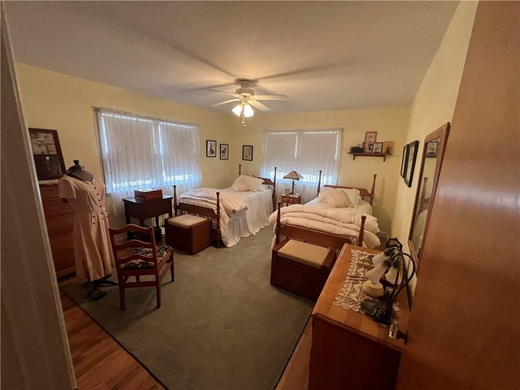 709 N Montgomery Street — photo 34