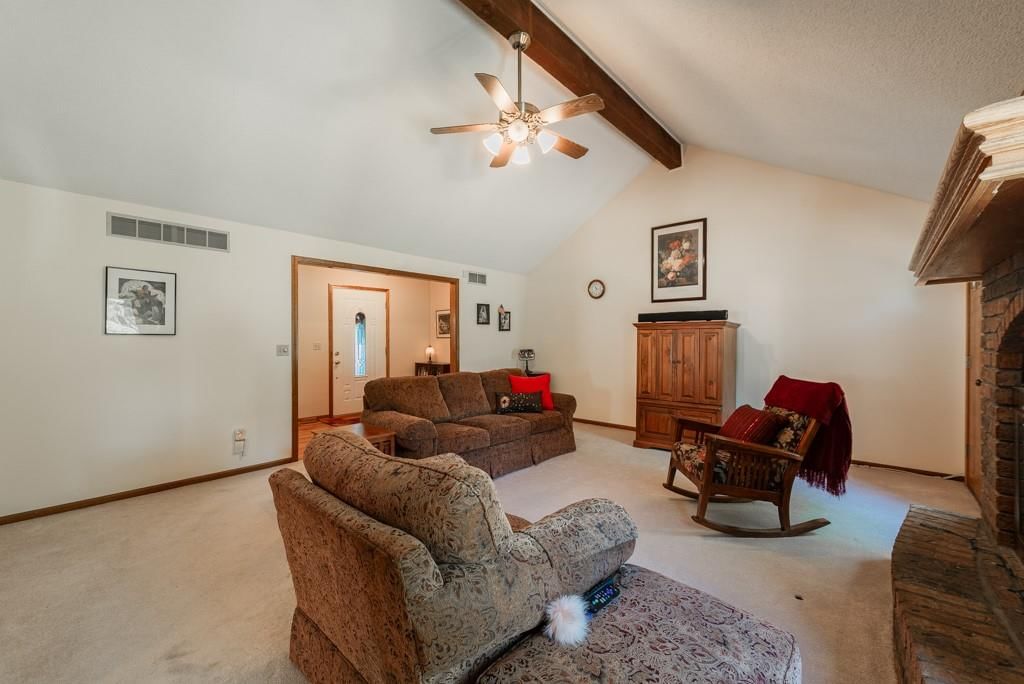 5116 NW Walden Drive — photo 5