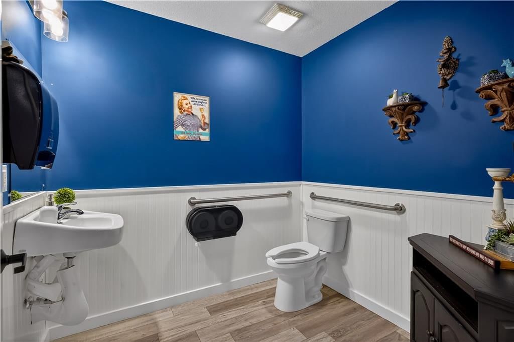 338 Elmore Street — photo 11